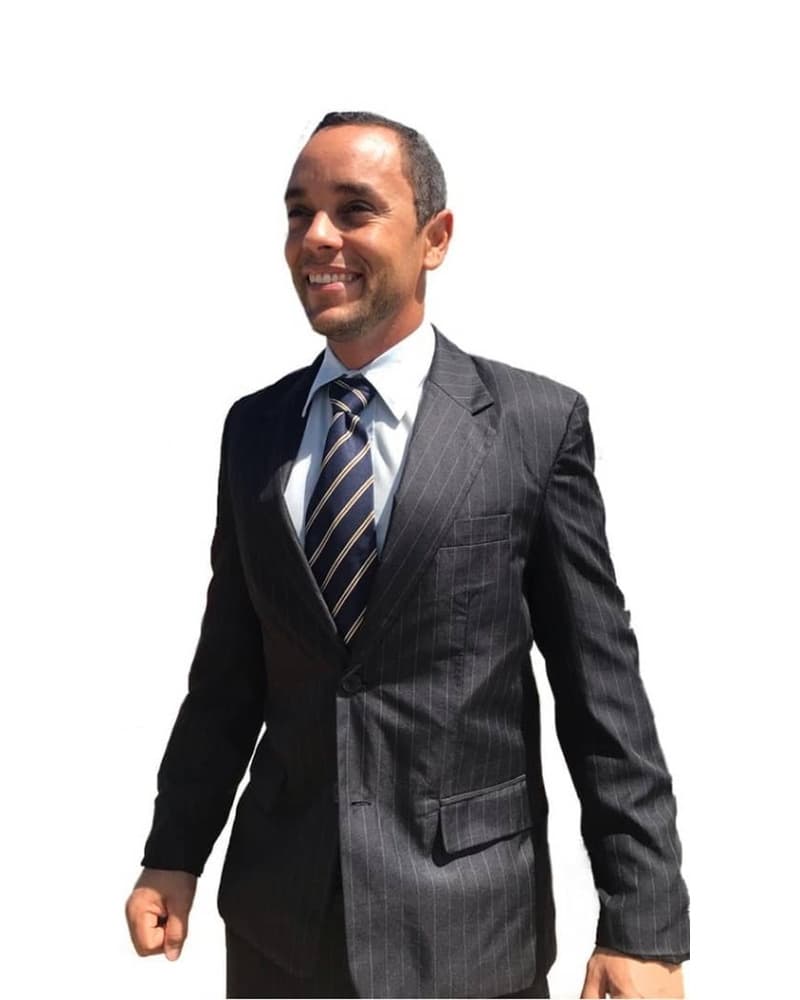 Rafael Brandão - Corretor de Imóveis CRECI-BA 7691